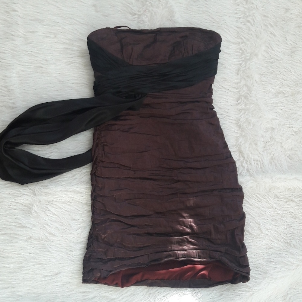 Short Mini Dress - Picture 2 of 3